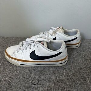 Women’s Legacy Court Shoes